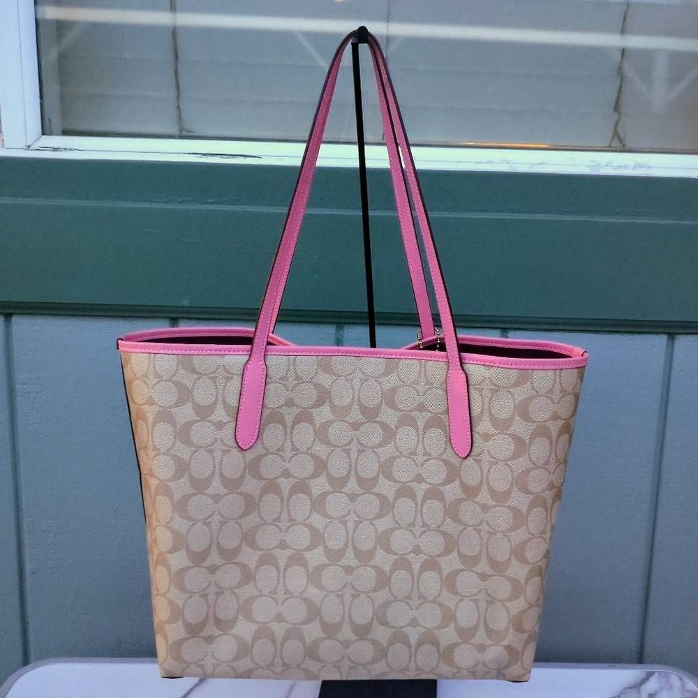 Coach X Disney Cinderella City Tote In Signature C Canvas With Patches - Picture 2 of 11